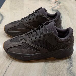 Adidas YEEZY Boost 700 ‘Utility Black’